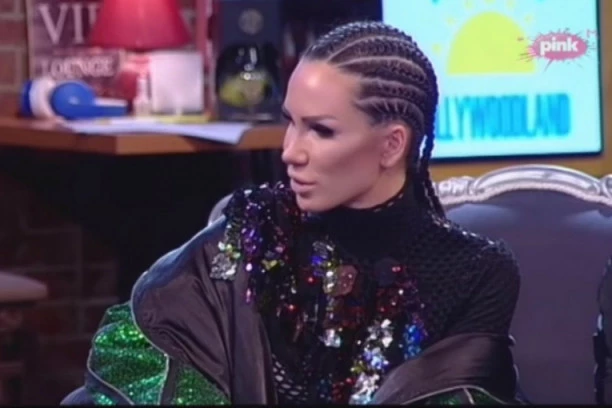 (FOTO) POZNATA VODITELJKA PROGOVORILA O NIKOLIJI: Ona je retko kada srećna!