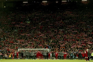 DRAMA! ENFILD HITNO EVAKUISAN!