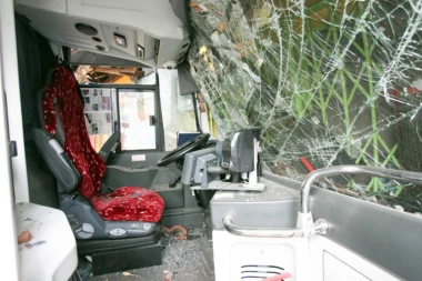 Čačani zbog stalnih nesreća hteli da blokiraju Ibarsku: Na tom potezu je sinoć autobus ubio majku i sina!