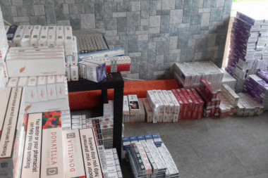 Pale švercerke iz Šapca: Policija pronašla preko 1.000 paklica cigareta!