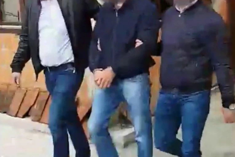 Evo ko je Srbin uhapšen nakon 16 godina: Osumnjičen za ubistvo POZNATOG SPORTISTE ispred stadiona Crvene zvezde!