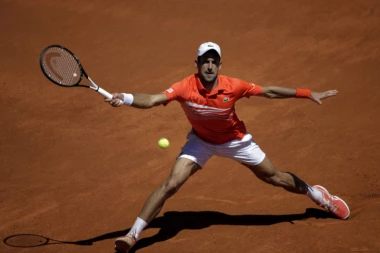 Đoković rutinski savladao Hurkača za plasman u drugo kolo Rolan Garosa!