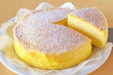 Najjeftiniji kolač od kokosa koji je gotov za samo pola sata