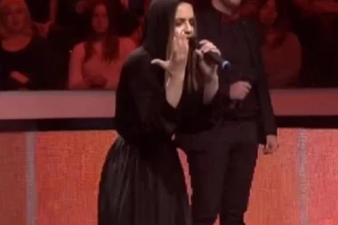 Ana Bekuta šokirana: Pevačicina takmičarka došla kao časna sestra, a onda se skinula na bini!