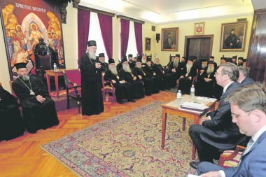 Puč u SPC? Spisak vladika koje ruše Irineja zbog Vučića