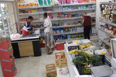 (VIDEO) Bane i Bora uhvaćeni u krađi: Obezbeđenje ih odmah izvelo sledi žestoka kazna!