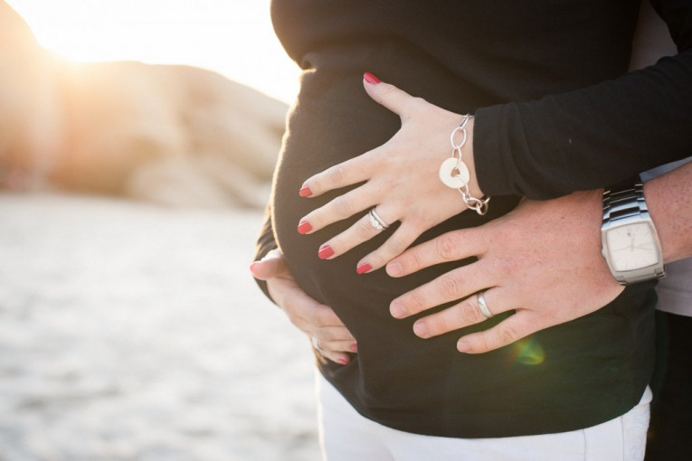 TUMAČENJE JEDNOG OD 10 NAJČEŠĆIH SNOVA: Evo šta zapravo znači kada sanjate trudnoću