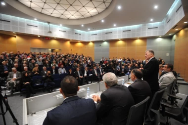 U SKLADU SA TRADICIONALNIM SRPSKIM VREDNOSTIMA: Osnovan "Savez Srba iz Crne Gore"