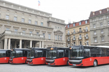 Vesić: Do 2030. beogradski javni prevoz bez dizel vozila