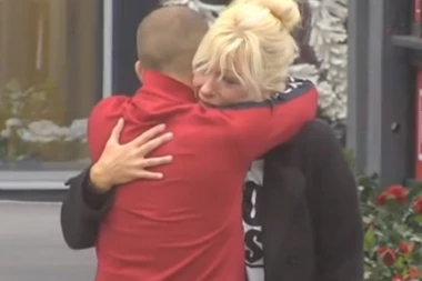 Suze i jecaji u Zadruzi 2: Suzana dobila pismo od Mikija povodom 6 meseci ljubavi!