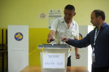 SOLIDNA IZLAZNOST: Do 15 sati glasalo 30 odsto birača
