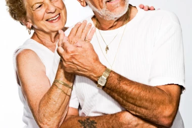 Srpski telegraf poklanja "Penzioner": Nova istraživanja pokazuju da će ljudi živeti 120 godina!