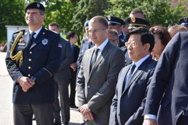 Stefanović i kineski ministar bezbednosti prisustvovali vežbi SAJ