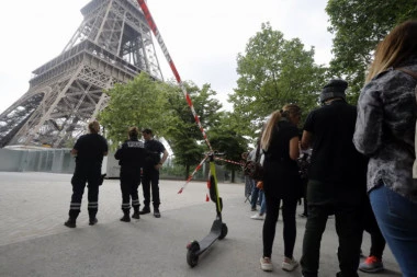 DRAMA U PARIZU: Evakusian Ajfelov toranj zbog pretnje bombom?!