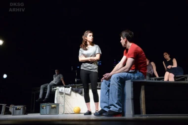 Dramatična predstava  u Domu kulture "Studentski grad": Uspa­van­ka za Vuka Ničijeg