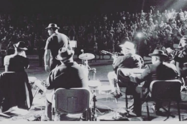 KRALJEVI ZABAVE NASTUPAJU U CENTRU BEOGRADA: Crne mambe 25. maj "Kod dvoglavog orla"!