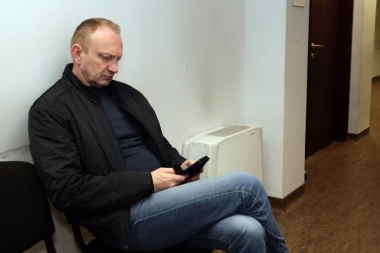 (ŠOK VIDEO) Lažovčino, beži odavde! Šapčani dočekali Đilasa na krv i nož