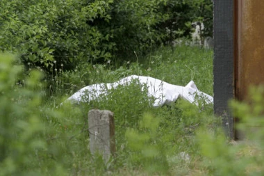 HOROR SCENA NA NOVOM BEOGRADU: Pronađen LEŠ u travi iza teniskog terena