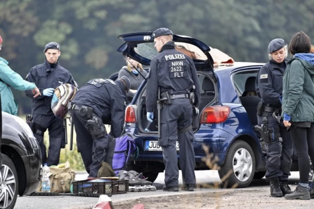 U TOKU JE POTERA ZA DVOSTRUKIM UBICOM: Motiv je nepoznat, policija sumnja na jednu stvar