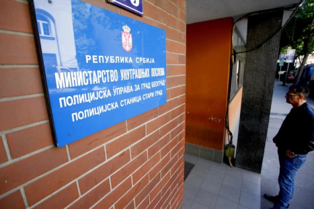 VAŽNO OBAVEŠTENJE! Bez čekanja za dokumenta: MUP produžio radno vreme, građani će moći da dolaze i NEDELJOM!