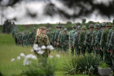 POZNATE LIČNOSTI O OBAVEZNOM VOJNOM ROKU: Tek u vojsci se postaje čovek!
