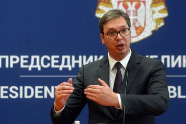 Vučić odbrusio protestantima: "NEĆETE DOVESTI TAJKUNE NA VLAST"