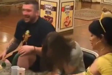 Samo što se nije frapirao: Milijana se smejala Milojku u facu, pa priznala da je oralno zadovoljavala Požgaja!