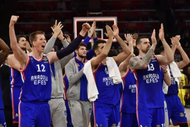 (VIDEO) Evroliga: Micićev Efes razbio Real na domaćem terenu, Panatinaikos na +10 u Rusiji!