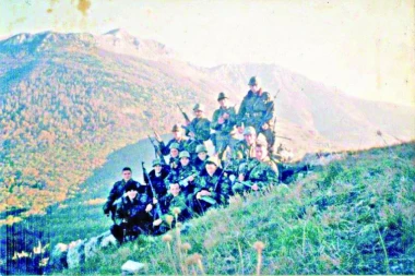 DANI KADA SE PISALA ISTORIJA! RATNE PRIČE JUNAKA KOŠARA (2): Šestorica vojnika protiv 500 terorista!