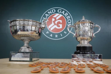 POČINJE ROLAN GAROS: Danas na terenu troje srpskih tenisera - EVO kada igraju!