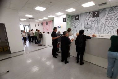 "KO JE ZA KIRETAŽU?, VI NEMATE DOJKU!" Dokle smo stigli - ponižavanje po čekaonicama u zdravstvenim ustanovama je svakodnevno