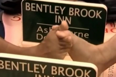 (VIDEO) Ovo dosad niste videli: Ovako izgleda rvanje - nožnim prstima