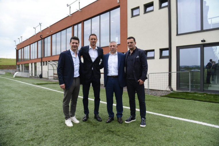 Jedan tim... Čelnici FSS i Nemanja Matić