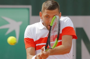 Krajinovića "ubio" prekid, pozlilo gledaocu u trenutku serviranja za pobedu, ništa od polufinala Hamburga!