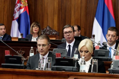 Mirčić: Zorana Mihajlović je STRANI PLAĆENIK! Evo kako je Vučić na to odgovorio!