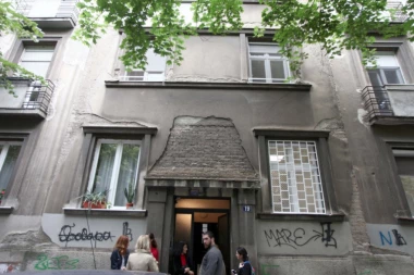 Zaklao ženu, sebi nije presudio: Evo kako se ubica s Vračara branio kod tužioca!