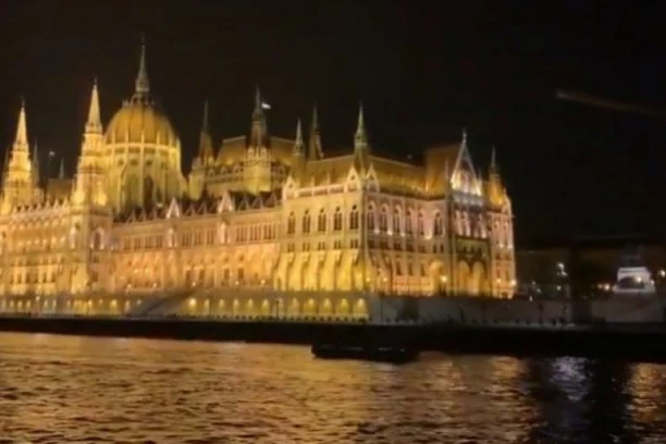 SRBI MASOVNO UPLAĆUJU NOVOGODIŠNJA PUTOVANJA IAKO SE EVROPA ZAKLJUČAVA! Evo koji su najtraženiji aranžmani!