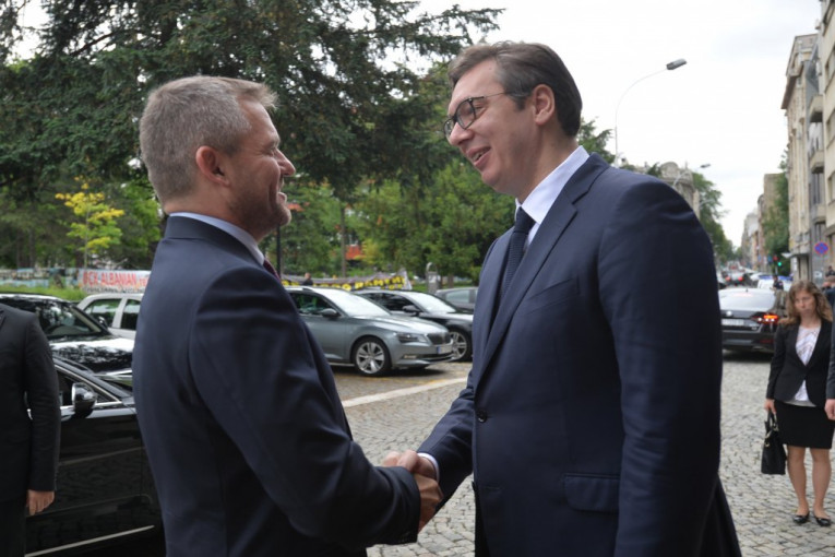 (FOTO) Vučić se sastao sa Pelegrinijem: Slovačka neće promeniti svoj stav o Kosovu