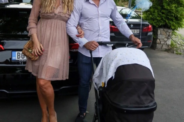 GOGA SEKULIĆ SE RAZVODI: Pevačica donela KONAČNU ODLUKU, otkriven pravi razlog PUCANJA BRAKA! (FOTO)