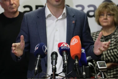 Obradović: Borim se protiv Đilasa i Tadića