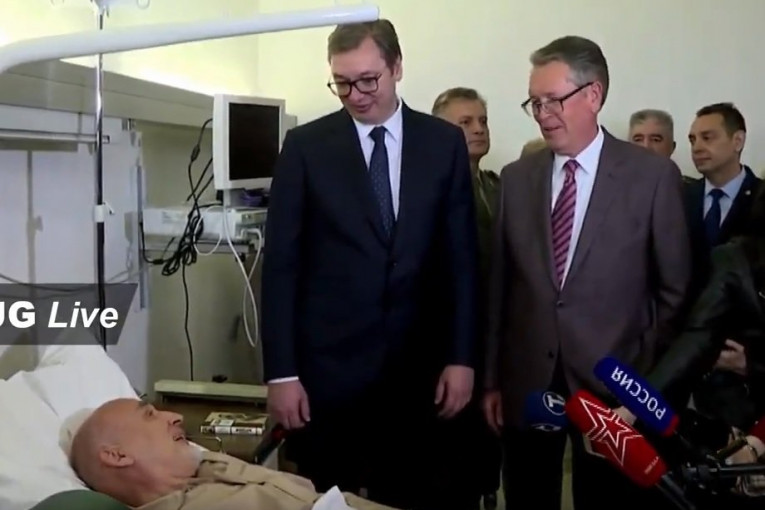 Vučić posetio pretučenog Rusa na VMA: Brz oporavak pacijentu poželeo i Čepurin