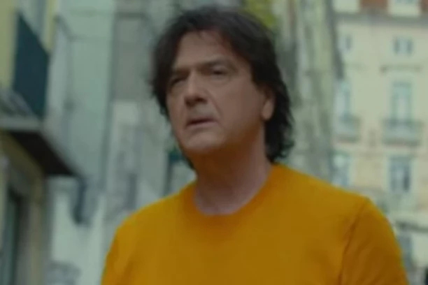 NOŽEM NAPADNUTA SUPRUGA ZDRAVKA ČOLIĆA! Zadobila posekotine po licu, pevač OŠTRO reagovao tada!