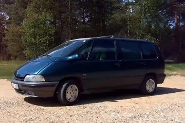 NIKO NE ZNA KAKO JE USPEO: Vranjanac spakovao 19 migranata u "reno"!