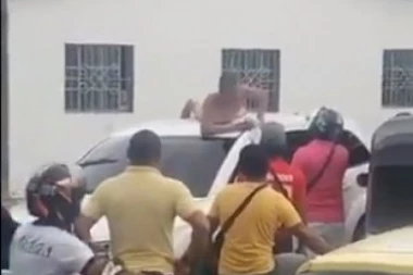 (VIDEO) Uhvatila muža u preljubi, pa mu se brutalno osvetila!