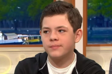 (VIDEO) Dečak nedeljama ležao u komi, probudio se kada mu je majka donela omiljeni dezodorans