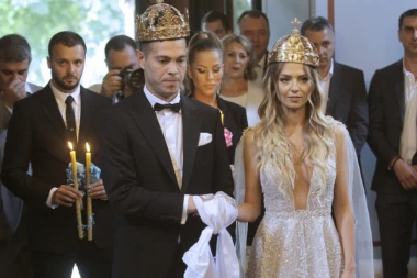 (VIDEO) Lola stao na ludi kamen: Ovo je lepotica kojoj se fudbaler zakleo pred Bogom!