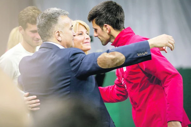 STIGLA JE I NAJVAŽNIJA PODRŠKA: Oglasila se porodica Novaka Đokovića!