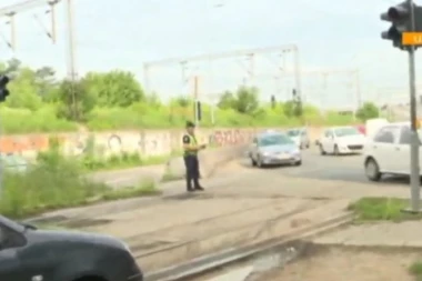 PLJUŠTAĆE KAZNE Patrola saobraćajne policije poslata u Topčiderski park