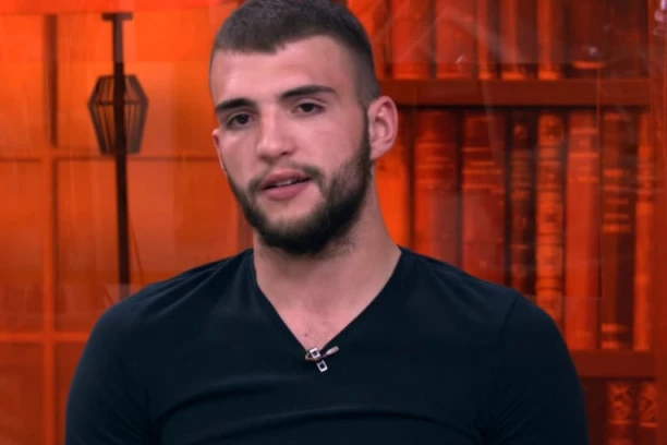 Ne oseća se dobro: Veljko Ražnatović otkazao emisiju zbog bolesti!