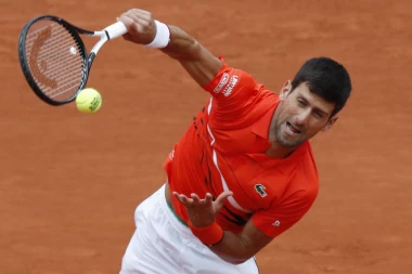 Novak preko Zvereva cilja polufinale Pariza